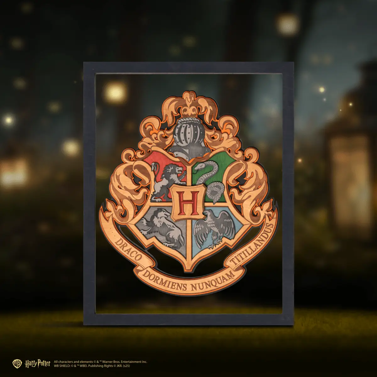 HOGWARTS™ CREST 3D WOOD POSTER ZeWood Inc.