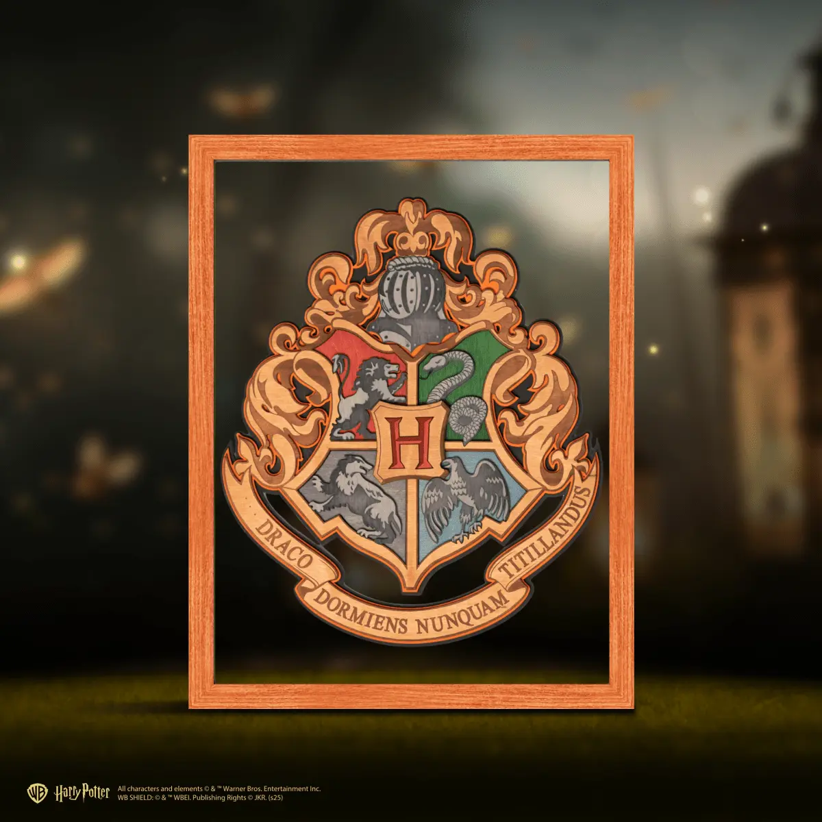 HOGWARTS™ CREST 3D WOOD POSTER ZeWood Inc.
