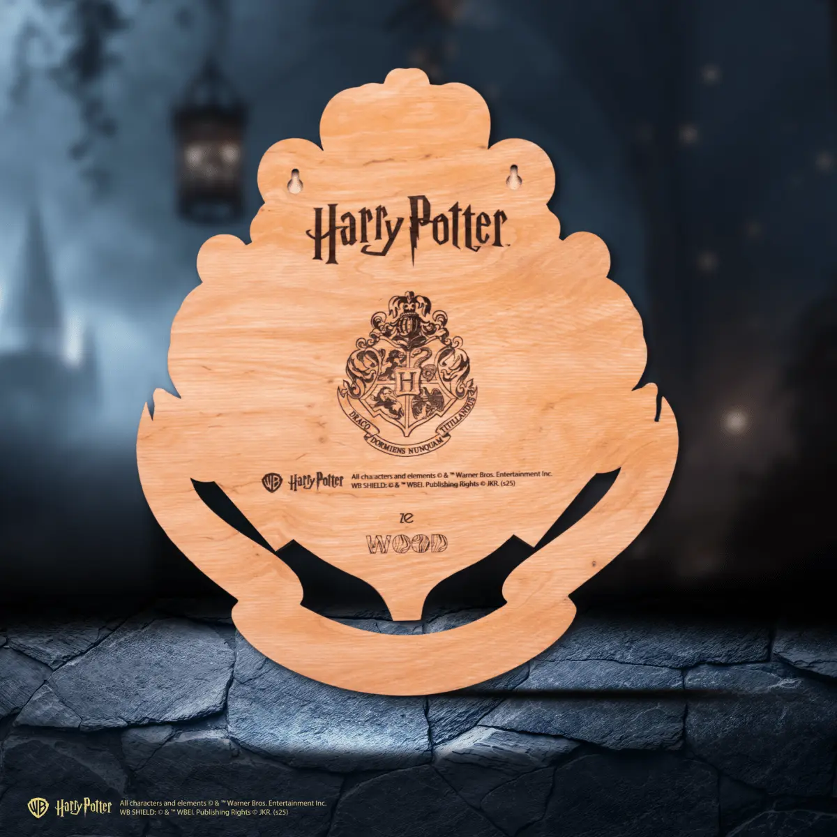 HOGWARTS™ CREST 3D WOOD POSTER ZeWood Inc.